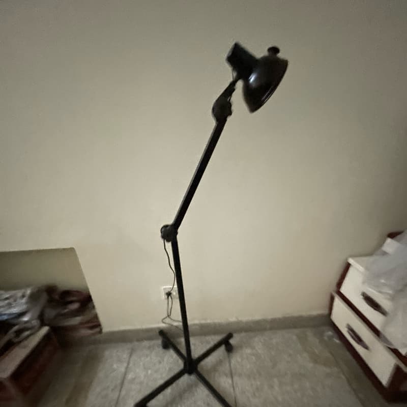 Infrared light stand